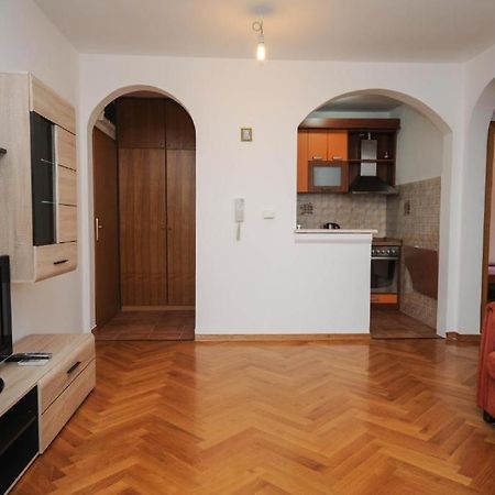 Apartment Jana Petrovac Eksteriør bilde